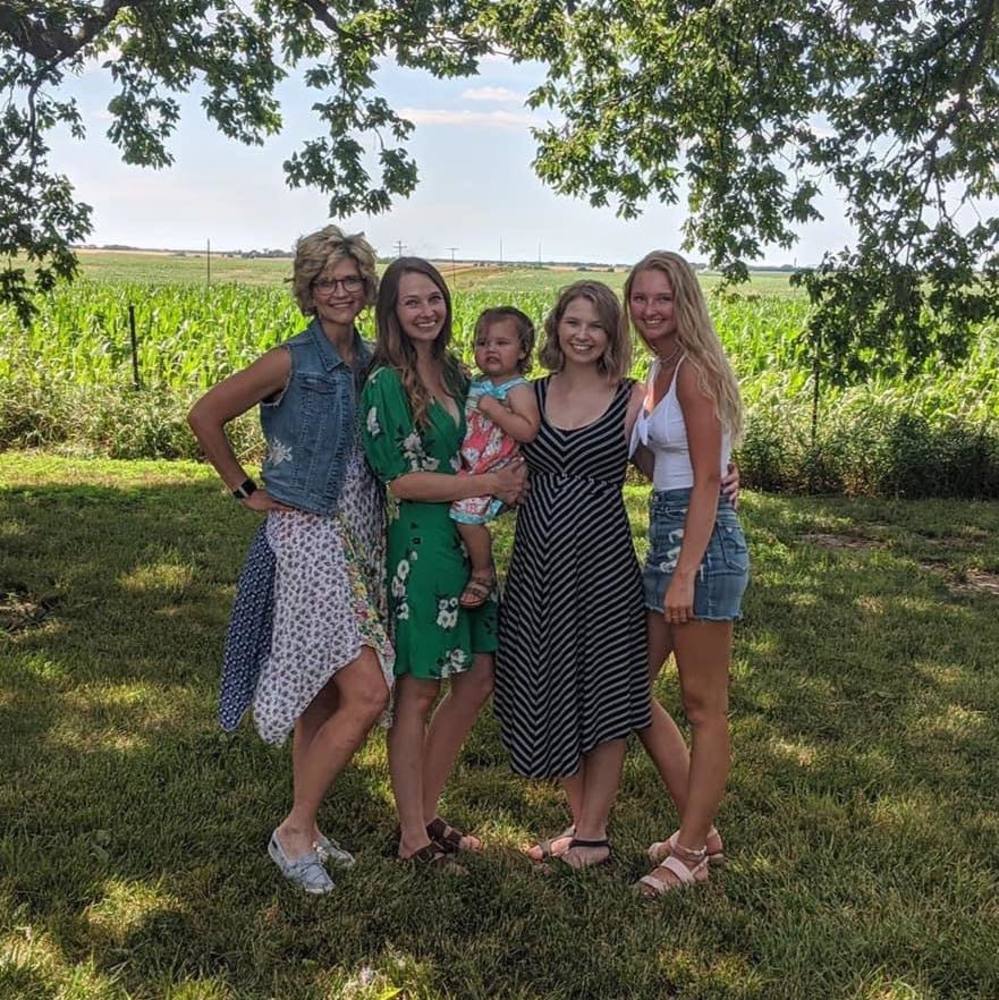 Meet your Posher, Lori